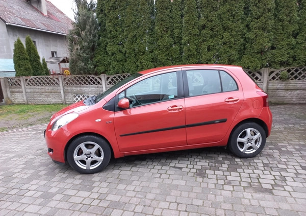 Toyota Yaris cena 16900 przebieg: 210442, rok produkcji 2006 z Witkowo małe 172